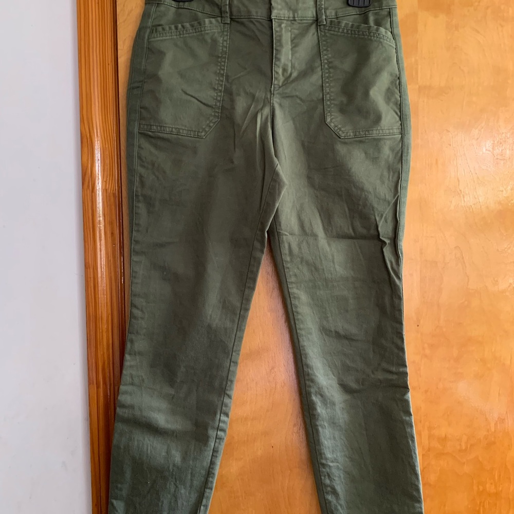 Women’s Green Pants